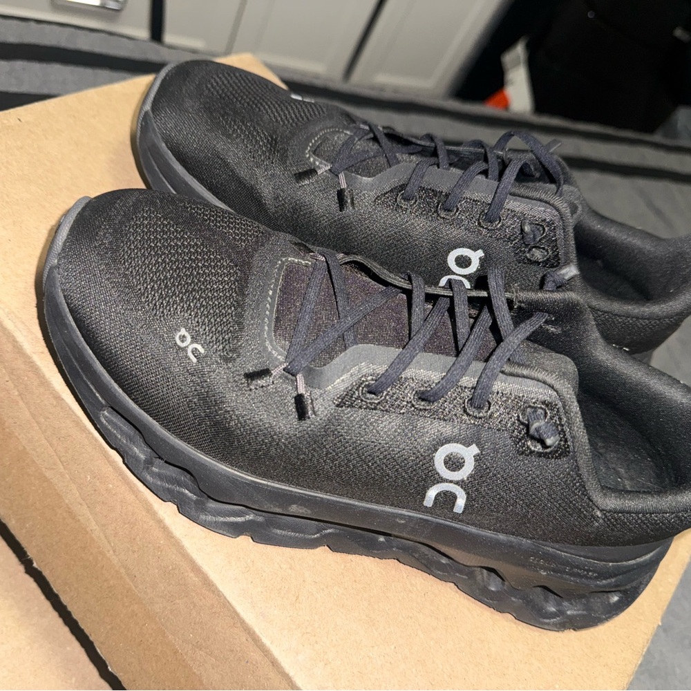On Women’s Black Sneakers - Cloudtilt